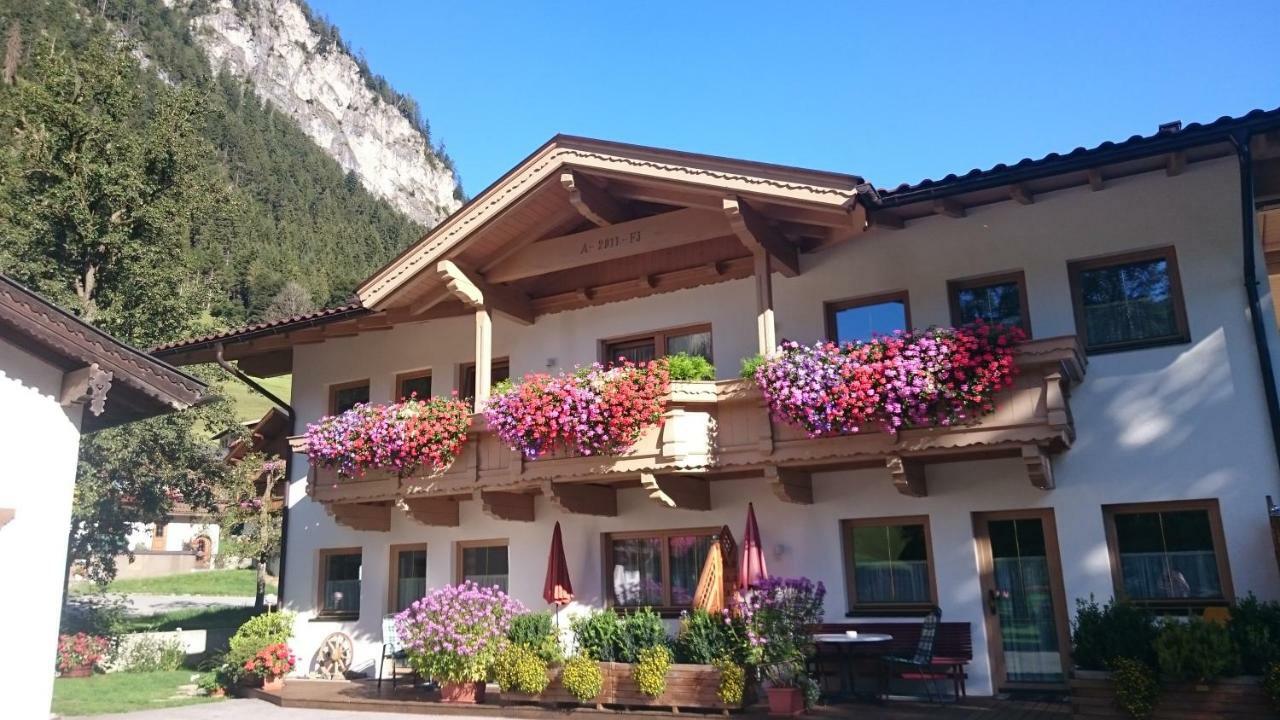 Ferienhaus Gredler Mayrhofen Exterior foto
